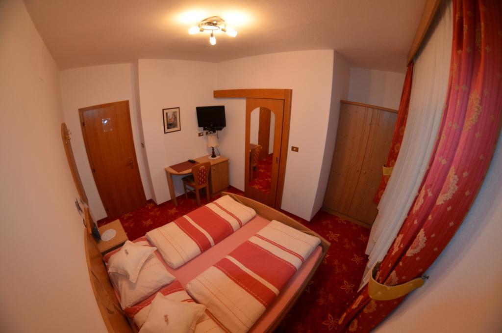Garni Ossi Bed & Breakfast Santa Cristina Val Gardena Cameră foto