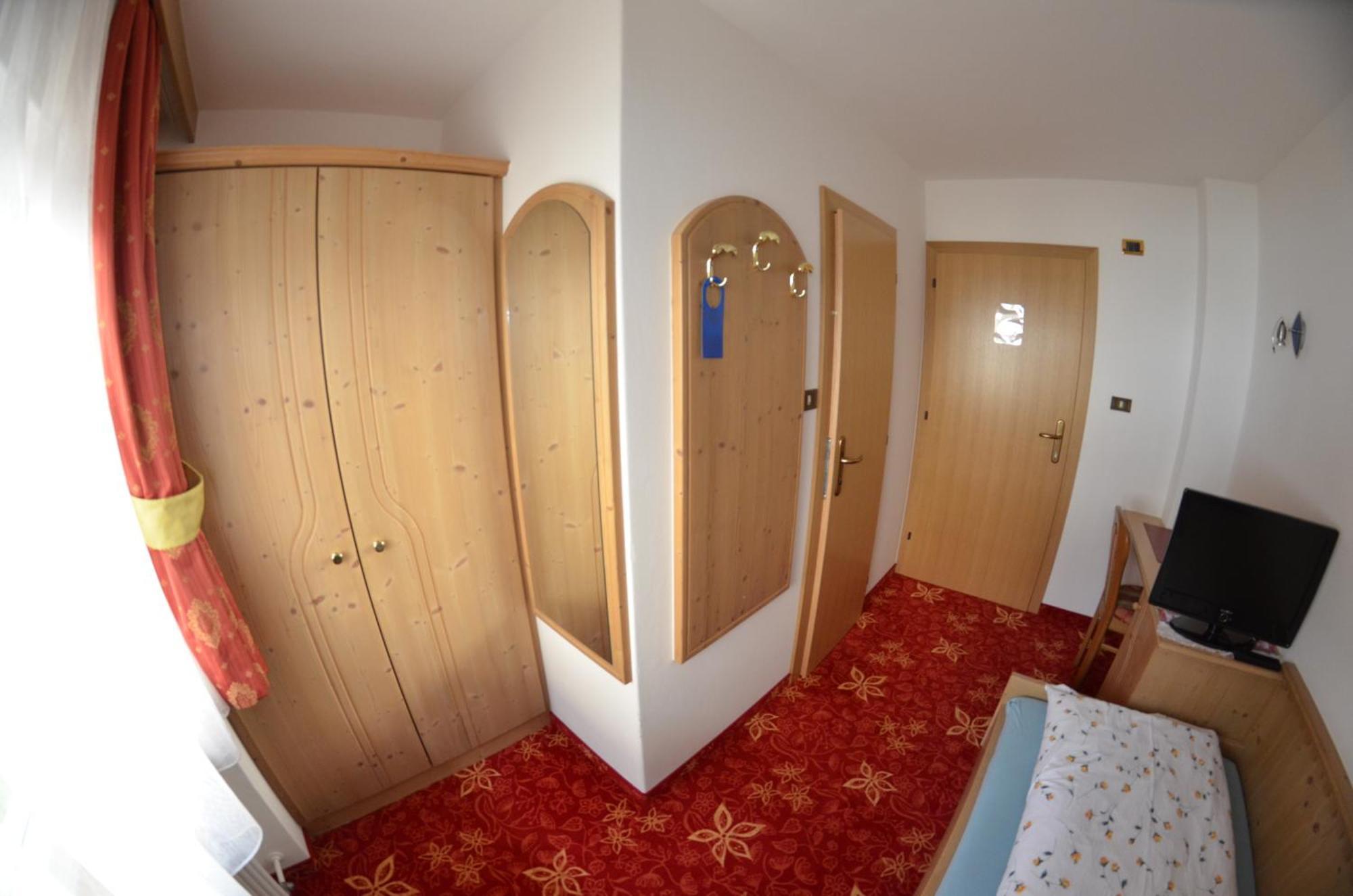 Garni Ossi Bed & Breakfast Santa Cristina Val Gardena Cameră foto
