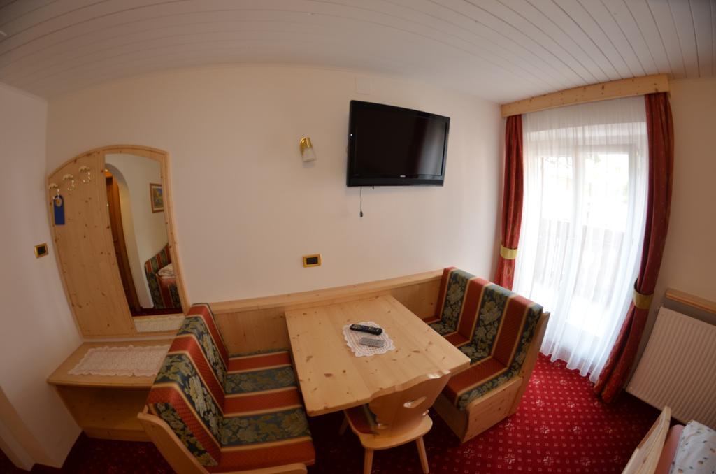 Garni Ossi Bed & Breakfast Santa Cristina Val Gardena Cameră foto