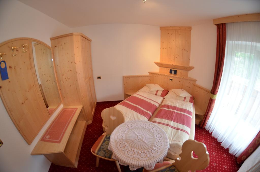 Garni Ossi Bed & Breakfast Santa Cristina Val Gardena Cameră foto