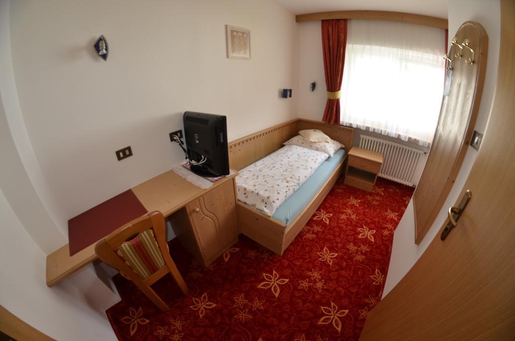 Garni Ossi Bed & Breakfast Santa Cristina Val Gardena Cameră foto